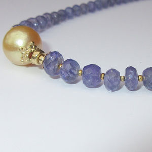 GOLDEN TAHITIAN PEARL & FACETED TANZANITE NECKLACE